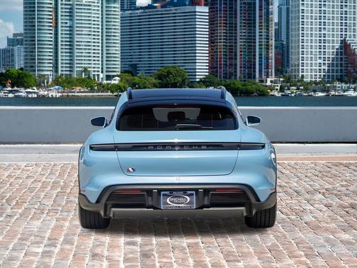 2022 Porsche Taycan 4