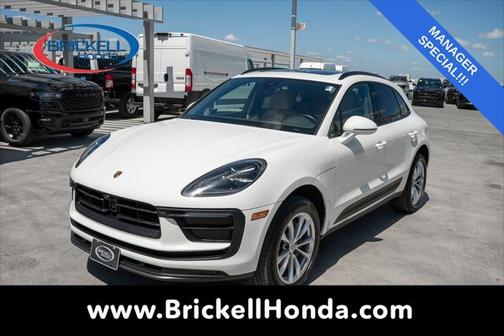 2023 Porsche Macan Base
