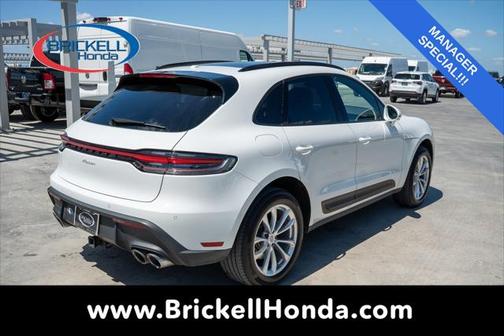 2023 Porsche Macan Base