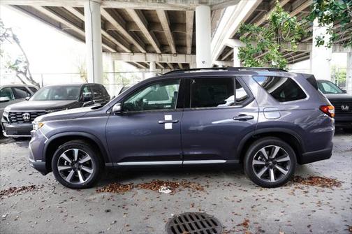 2025 Honda Pilot Touring 8-Passenger
