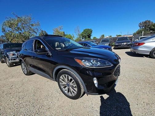 2020 Ford Escape Titanium