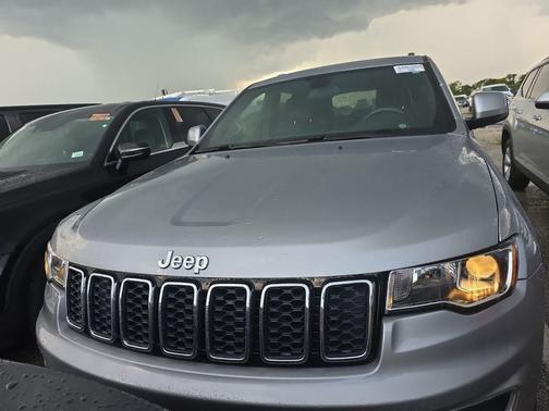 2019 Jeep Grand Cherokee Laredo