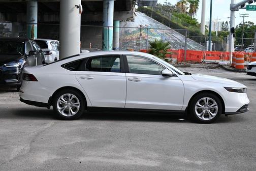 2025 Honda Accord LX 1.5T
