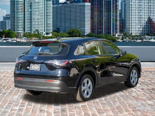 2023 Honda HR-V LX