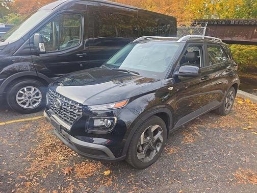 2023 Hyundai VENUE SEL