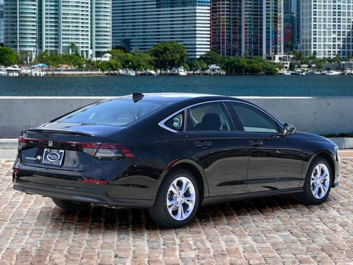 2025 Honda Accord LX 1.5T