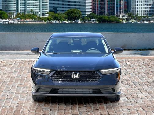 2025 Honda Accord LX 1.5T