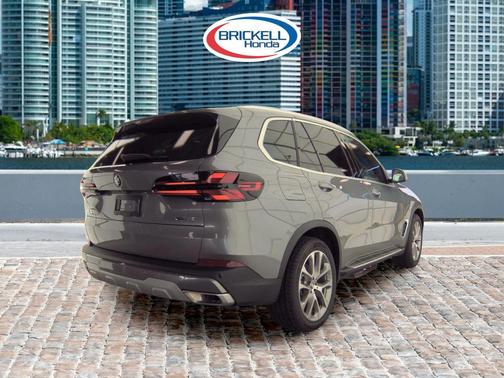 2025 BMW X5 xDrive40i