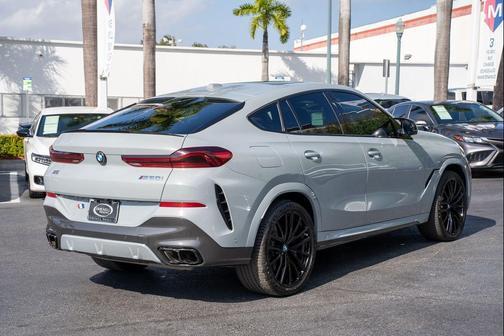2024 BMW X6 M60i