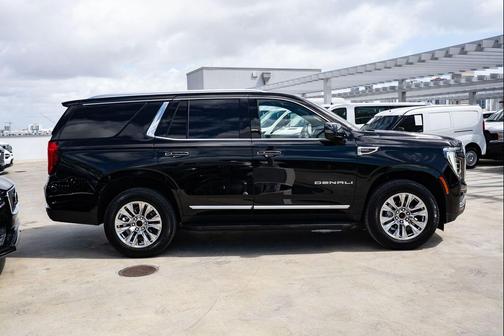 Onyx Black 2025 GMC Yukon Denali