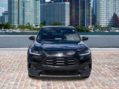Crystal Black Pearl 2024 Honda HR-V