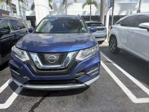 2017 Nissan Rogue SV