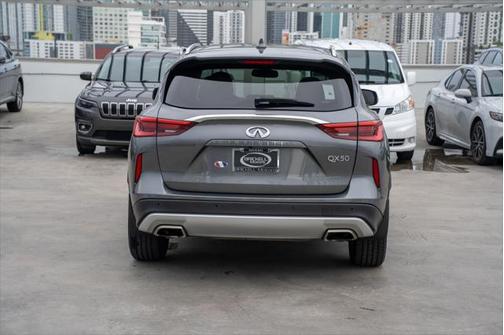 2021 INFINITI QX50 LUXE