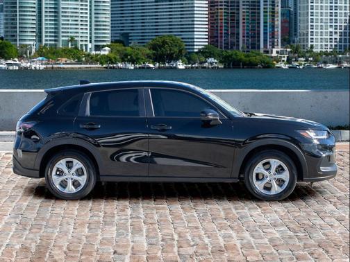 2023 Honda HR-V LX