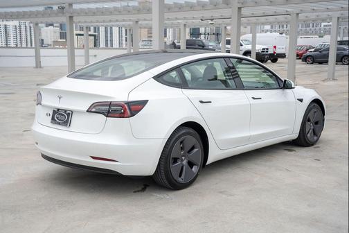 Pearl White Multi-Coat 2023 Tesla Model 3 Standard Range