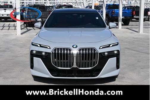 2023 BMW 740 i