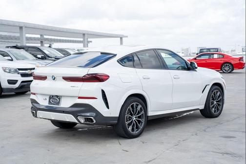 2024 BMW X6 xDrive40i