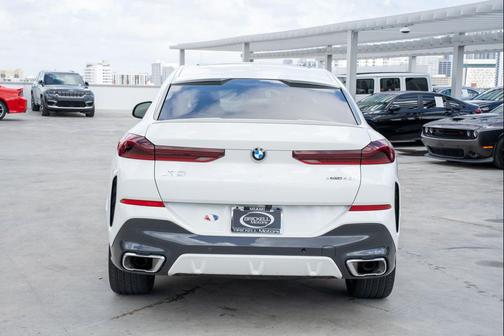 2024 BMW X6 xDrive40i