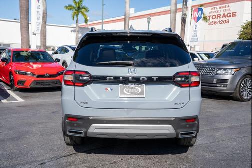 2023 Honda Pilot AWD Elite