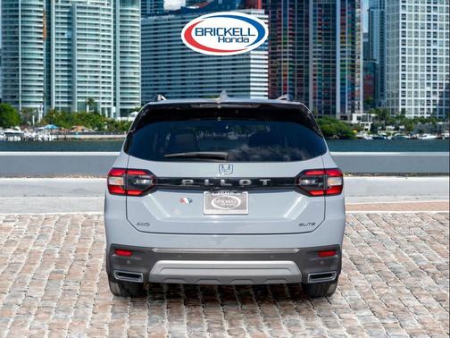 2023 Honda Pilot AWD Elite