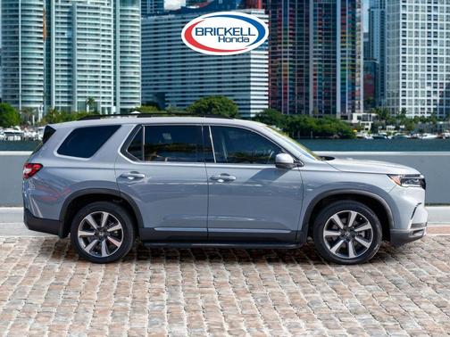 2023 Honda Pilot AWD Elite