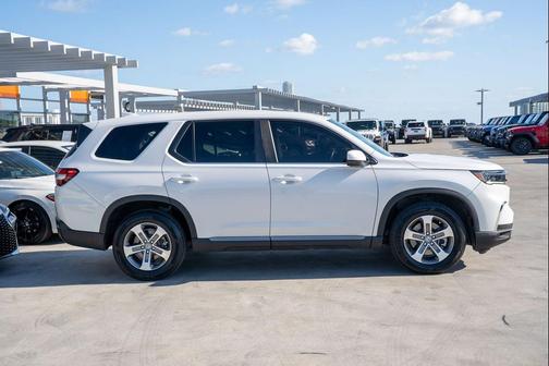 Platinum White Pearl 2024 Honda Pilot EX-L
