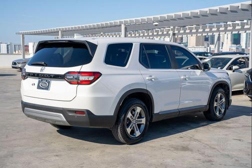Platinum White Pearl 2024 Honda Pilot EX-L
