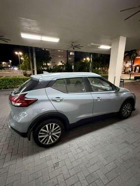 Boulder Gray Pearl 2021 Nissan Kicks SV