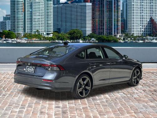Meteorite Gray Metallic 2026 Honda Accord SE