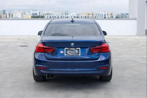 2018 BMW 330 330i