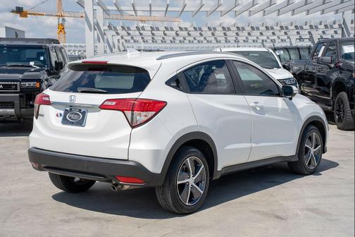 Platinum White Pearl 2022 Honda HR-V EX