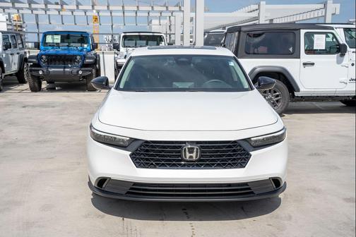 Platinum White Pearl 2025 Honda Accord