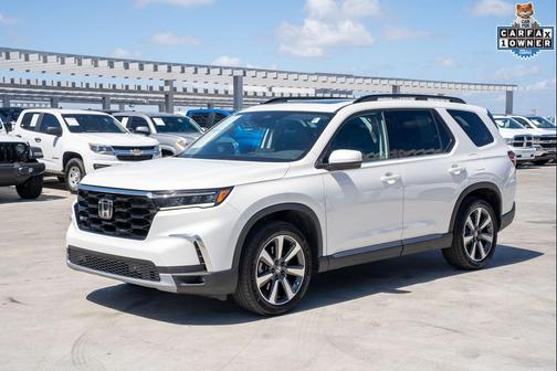 2023 Honda Pilot Touring 8-Passenger