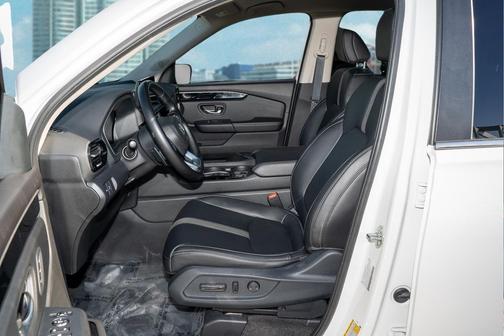 2023 Honda Pilot AWD EX-L 8 Passenger