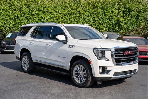 2023 GMC Yukon SLT