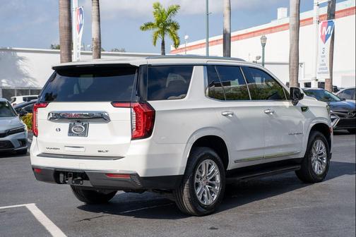 2023 GMC Yukon SLT
