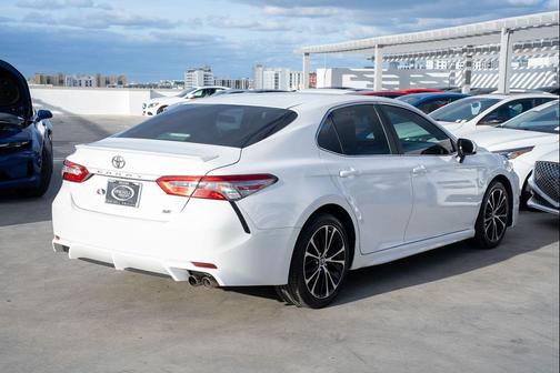 2018 Toyota Camry SE