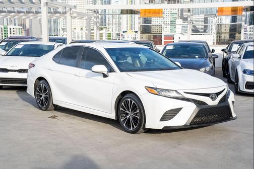 2018 Toyota Camry SE