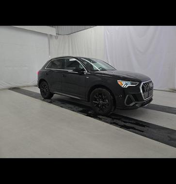 2023 Audi Q3 Premium 45 TFSI S line quattro Tiptronic
