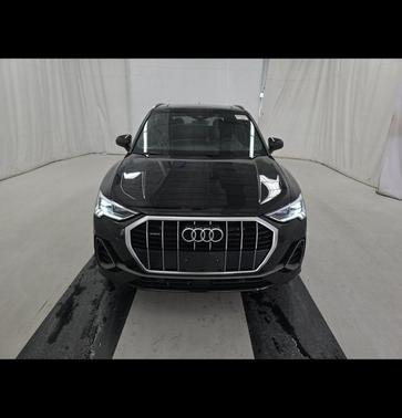 2023 Audi Q3 Premium 45 TFSI S line quattro Tiptronic
