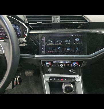 2023 Audi Q3 Premium 45 TFSI S line quattro Tiptronic