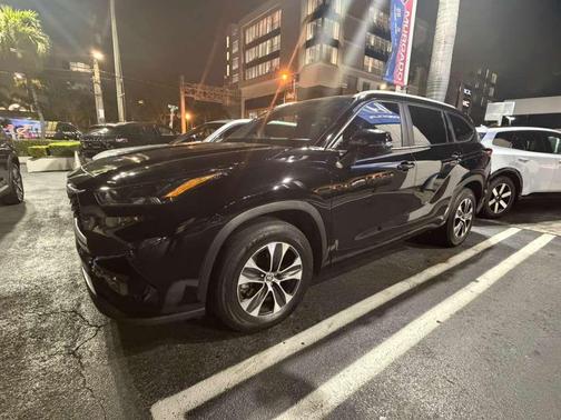 2023 Toyota Highlander XSE
