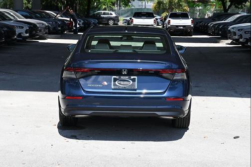 2025 Honda Accord Sport SE 1.5T