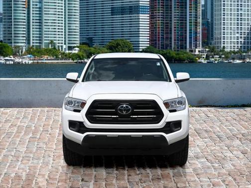 2019 Toyota Tacoma SR