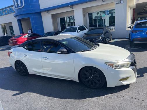 2017 Nissan Maxima 3.5 SR