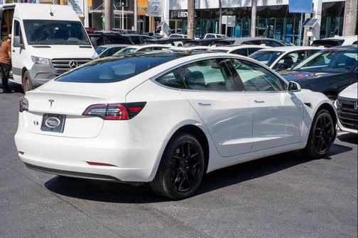 2020 Tesla Model 3 Standard Range Plus