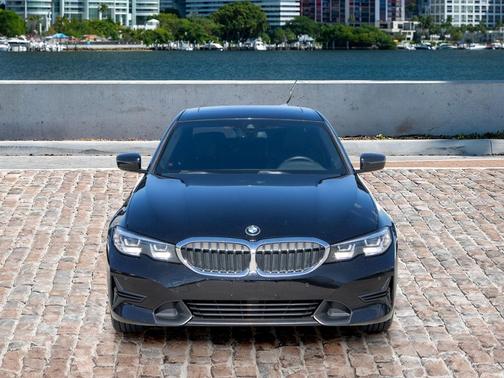 2019 BMW 330 xDrive