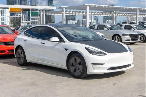 2021 Tesla Model 3 Standard Range Plus