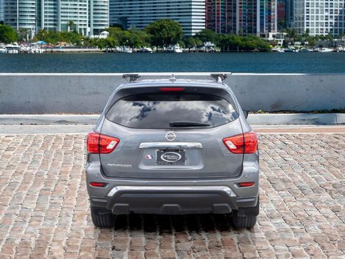 2019 Nissan Pathfinder S