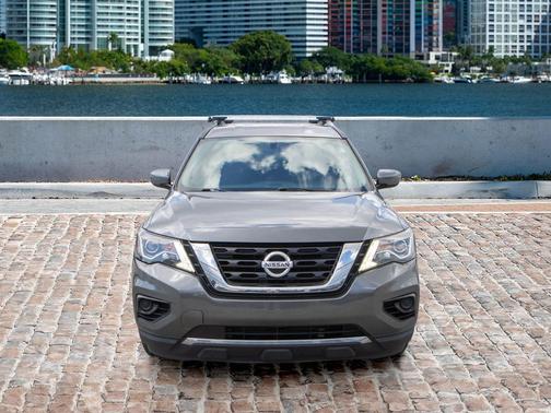 2019 Nissan Pathfinder S